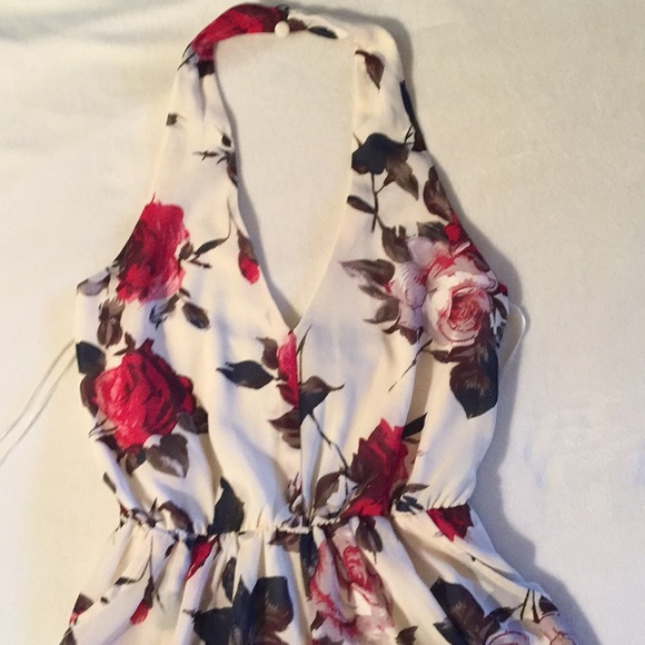 🌹ROSES ROMPER 🌹 - Picture 3 of 5